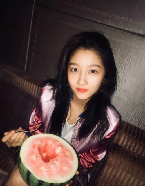 新婚吃瓜寫真圖片,新婚夫婦甜蜜寫真大揭秘