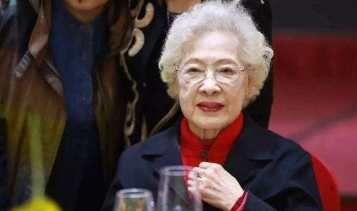 中國(guó)明星晚年經(jīng)歷,中國(guó)明星晚年生活掠影