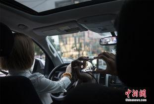 開車唱歌女網(wǎng)紅叫什么,揭秘開車唱歌女網(wǎng)紅的傳奇人生