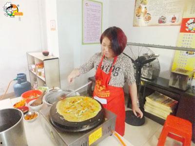 娛樂吃瓜醬擺攤